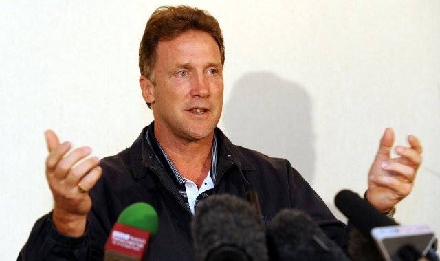 Chris Broad vents anger at Pakistan security forces