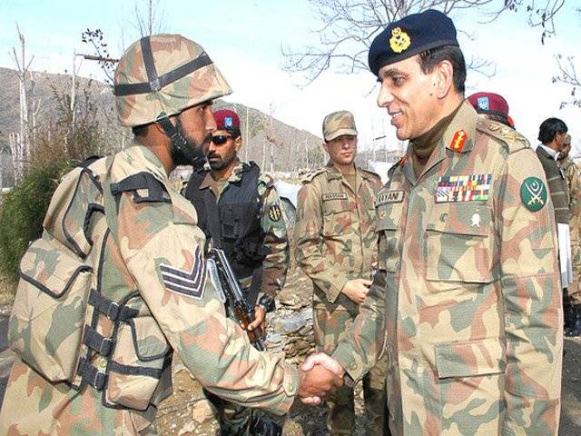 Army Chiefs' bond bolsters US hopes in Pak: WSJ