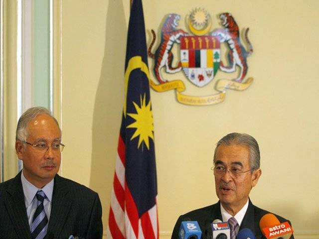 Najib Razak sworn in as Malaysia's new PM