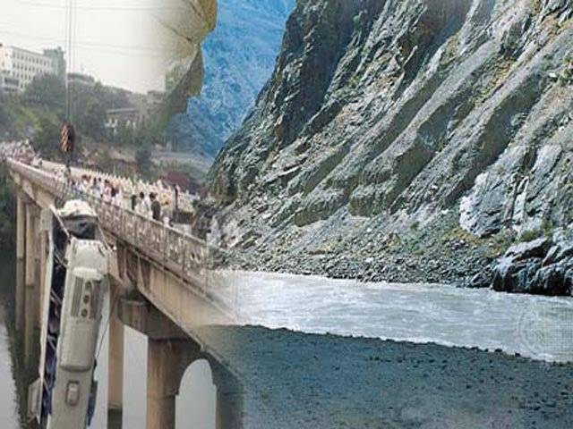 35 killed as bus plunges into River Indus in Skardu