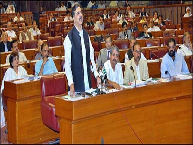 Parliament should not divide over non-issues: Gilani