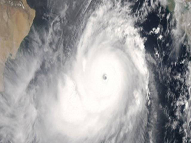 Cyclone 950 Km away from Karachi