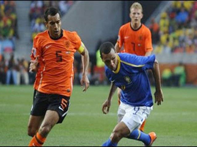 Netherlands beats Brazil 2-1 at World Cup