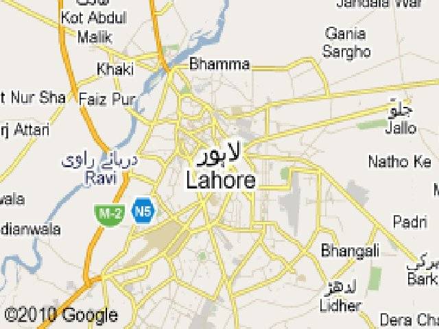 Six hurt in two blasts in Lahore
