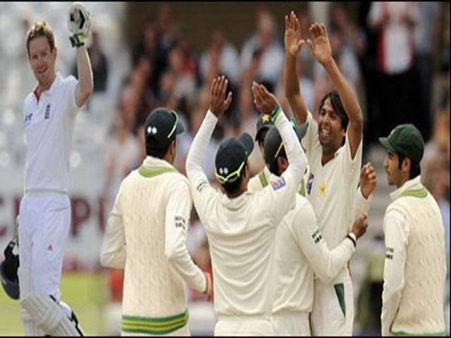 Asif takes five wickets as England out at 354
