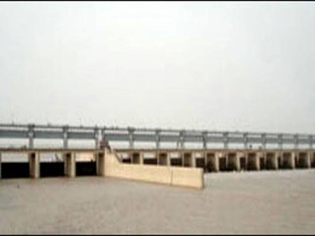 6,58,000 cusecs flow passes at Kotri barrage