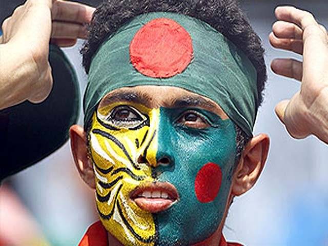 Angry Bangladesh fans stone West Indies team bus