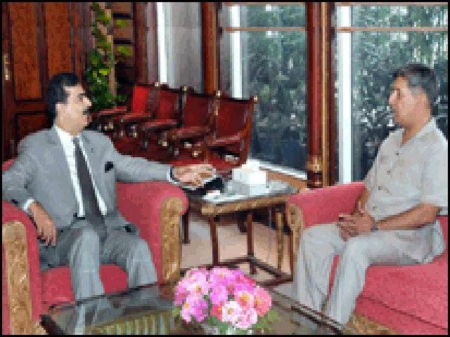 Gilani approves one-year extension to DG ISI