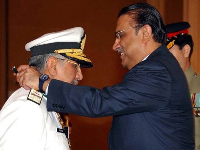 President confers civil, military awards on outstanding individuals