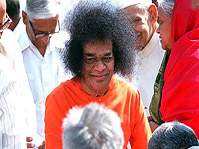 Indian guru Sathya Sai Baba passes away