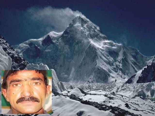 Hassan Sidhpara conquers Mount Everest
