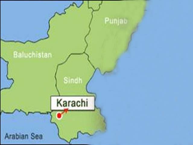 Four injured in Karachi road accident