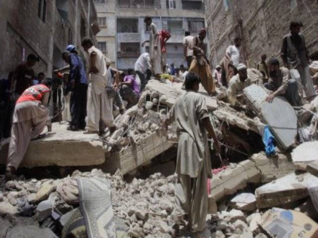 Death toll rises to 18 in Lyari building collapse