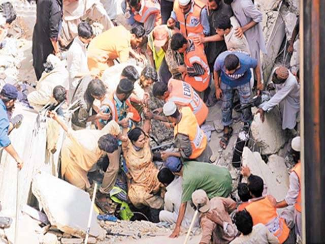CM Sindh announces reimbursement for Musa Lane building collapse victims