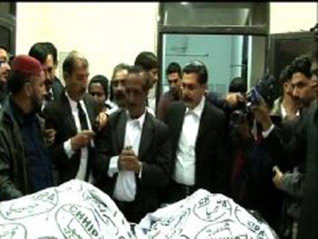 Three lawyers gunned down in Karachi