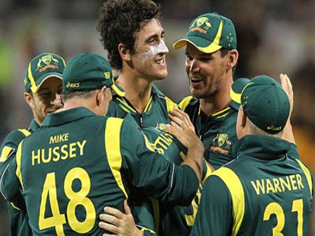 Australia beat Sri Lanka by 5 runs, remain unbeaten in tri-series