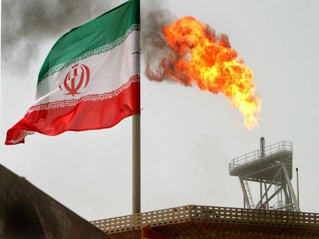 Iran stops oil sales to British, French companies