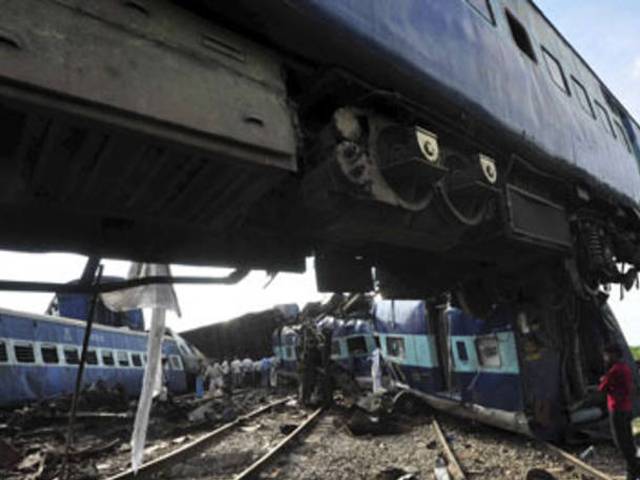 15 killed in train collision in India