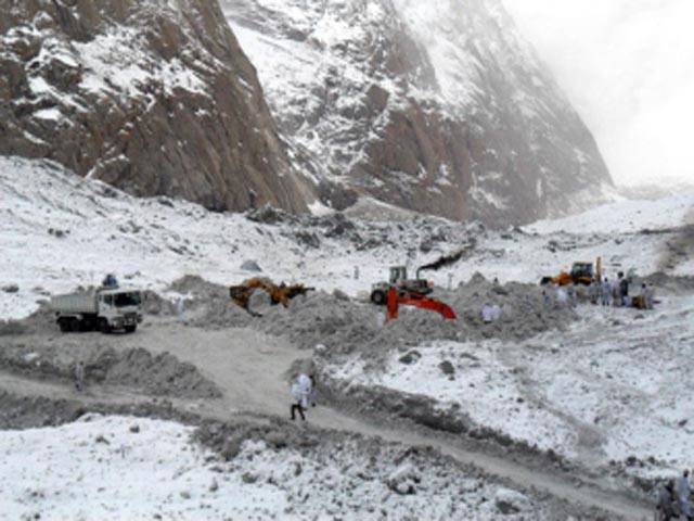 Search operation continues amid awfully cold conditions at Gayari
