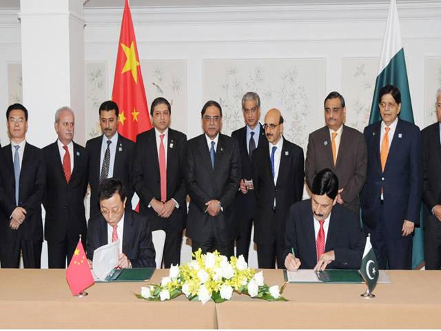 Pak, China sign agreement, 3 MoUs as Zardari visits Beijing