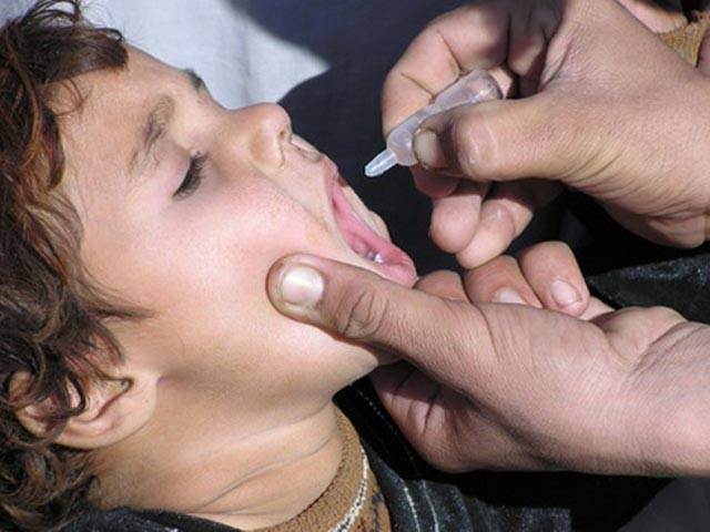 Taliban polio ban puts 240,000 children at risk 