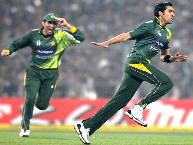 Pakistan defeats India in 2nd ODI, clinches series