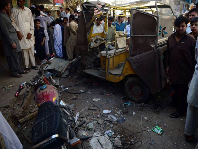 Three killed, five injured in Karachi blast