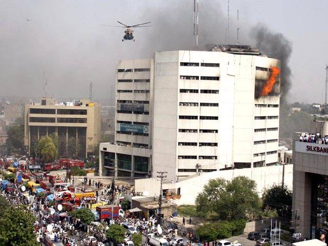 Five dead as fire engulfs Lahore’s LDA plaza
