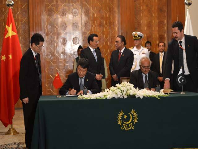 Pakistan, China sign 11 MoUs
