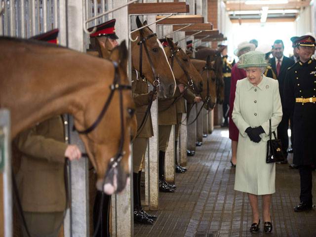  Queen Elizabeth visit to The Kings's Troop at Woolwich Barracks in London
