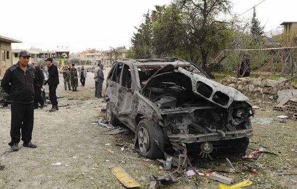 Lebanese army blows up suspect car near Syrian border