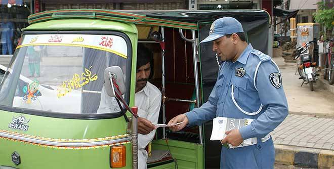 Traffic Warden Kidnapped In Lahore