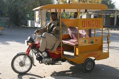 Demand to ban Chingchi rickshaws