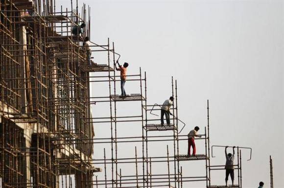 India is forecast to accelerate to 5.5 percent this year, as Chinese economy slows down 