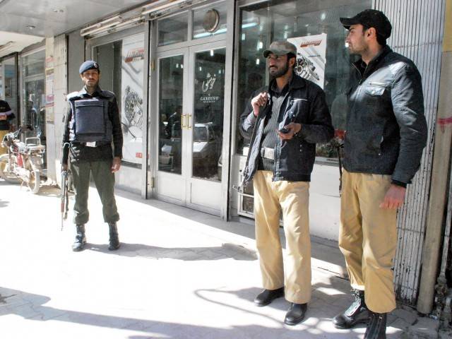 Quetta: Police defuses bomb, arrests planter 