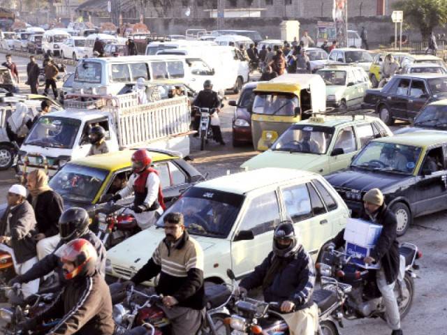 Non-functional traffic signals in Pindi causing roads jams 