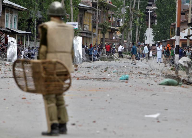 More chaos as Kashmiris boycott India polls