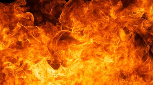 Faisalabad: Factory catches fire