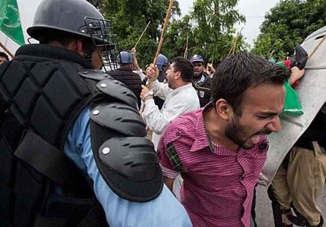 ‘Better wage protesters’ baton charged in Islamabad