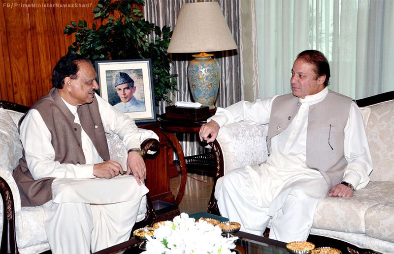 Nawaz meets Mamnoon to discuss Pakistan\'s security 