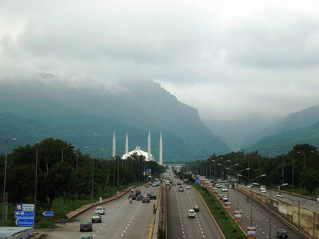 Islamabad: Light rain multiplies the joy of Eid