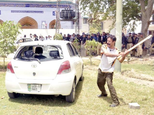 Lahore High Court orders Police to submit record of Gullu Butt