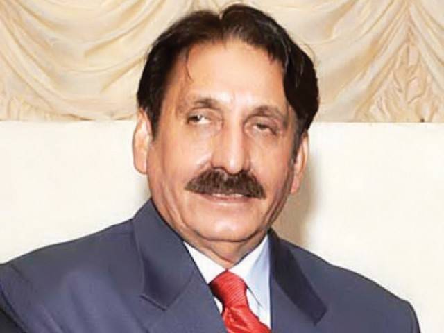 Iftikhar Chaudhry finalizes defamation suit against Imran Khan