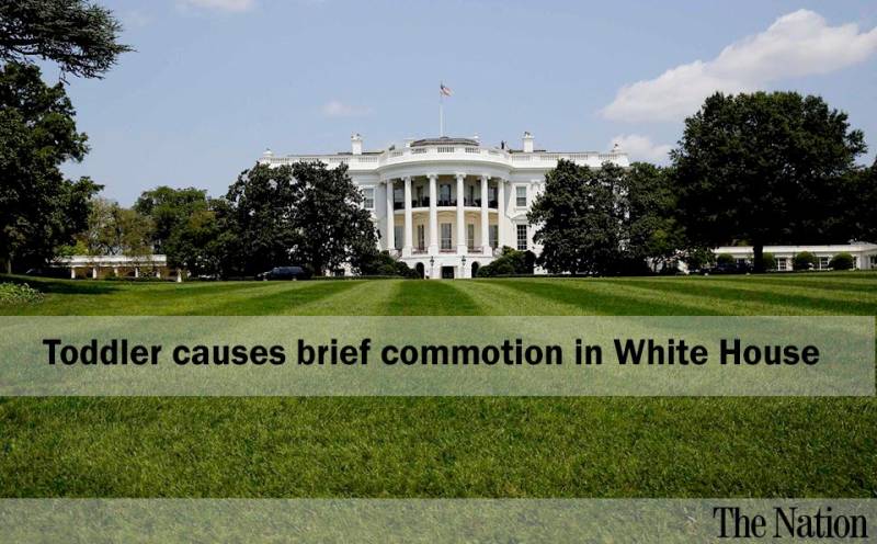 Toddler causes commotion in White House