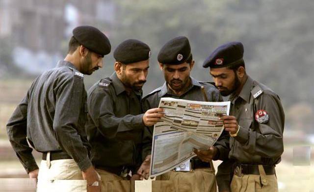 125 policemen on Azadi March duty fall ill