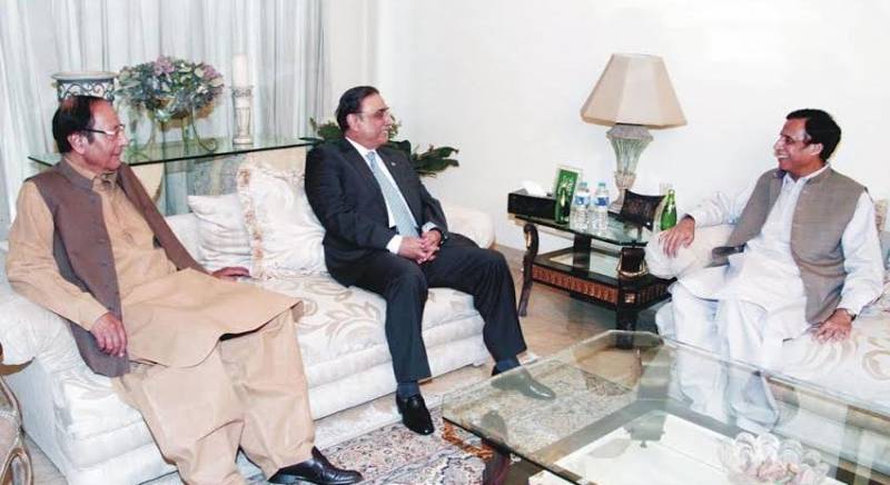 Zardari holds in-camera meeting with Shujat Parvez Elahi