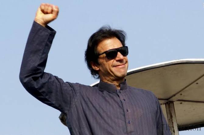 PM should resign so transparent investigation can be held: Imran Khan