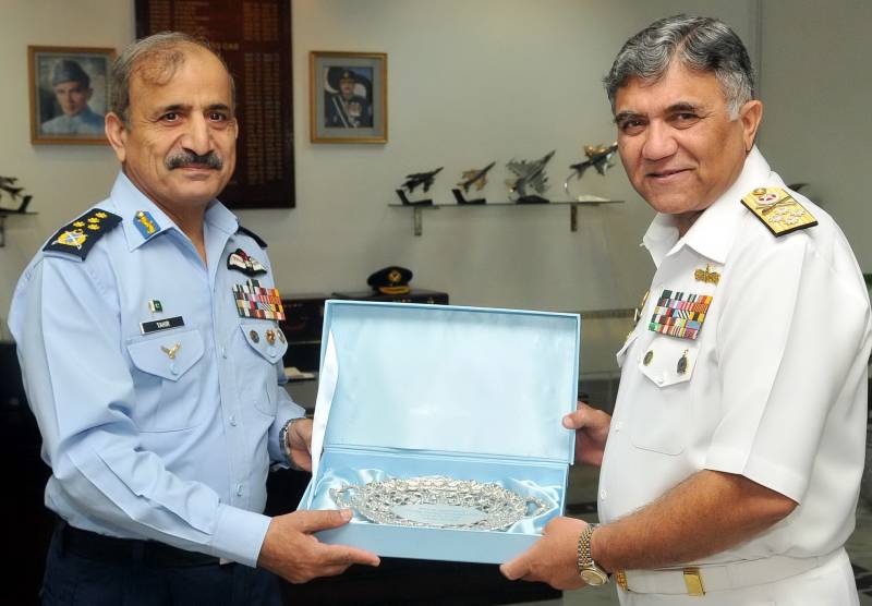 Air Chief lauds Chief of Naval Staff for his services