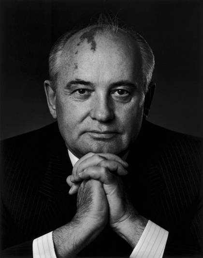 Ex Soviet leader Gorbachev warns world on verge of new Cold War