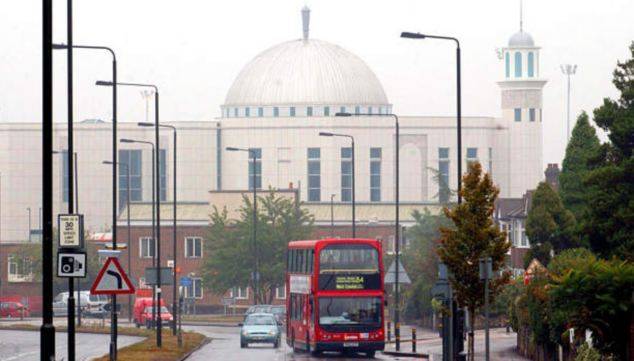 Mosques should force out hate preachers: British government